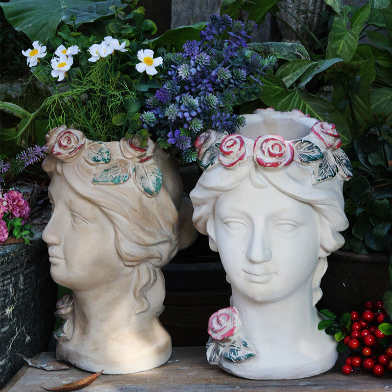 Venusa Statuo Konkreta Florpoto