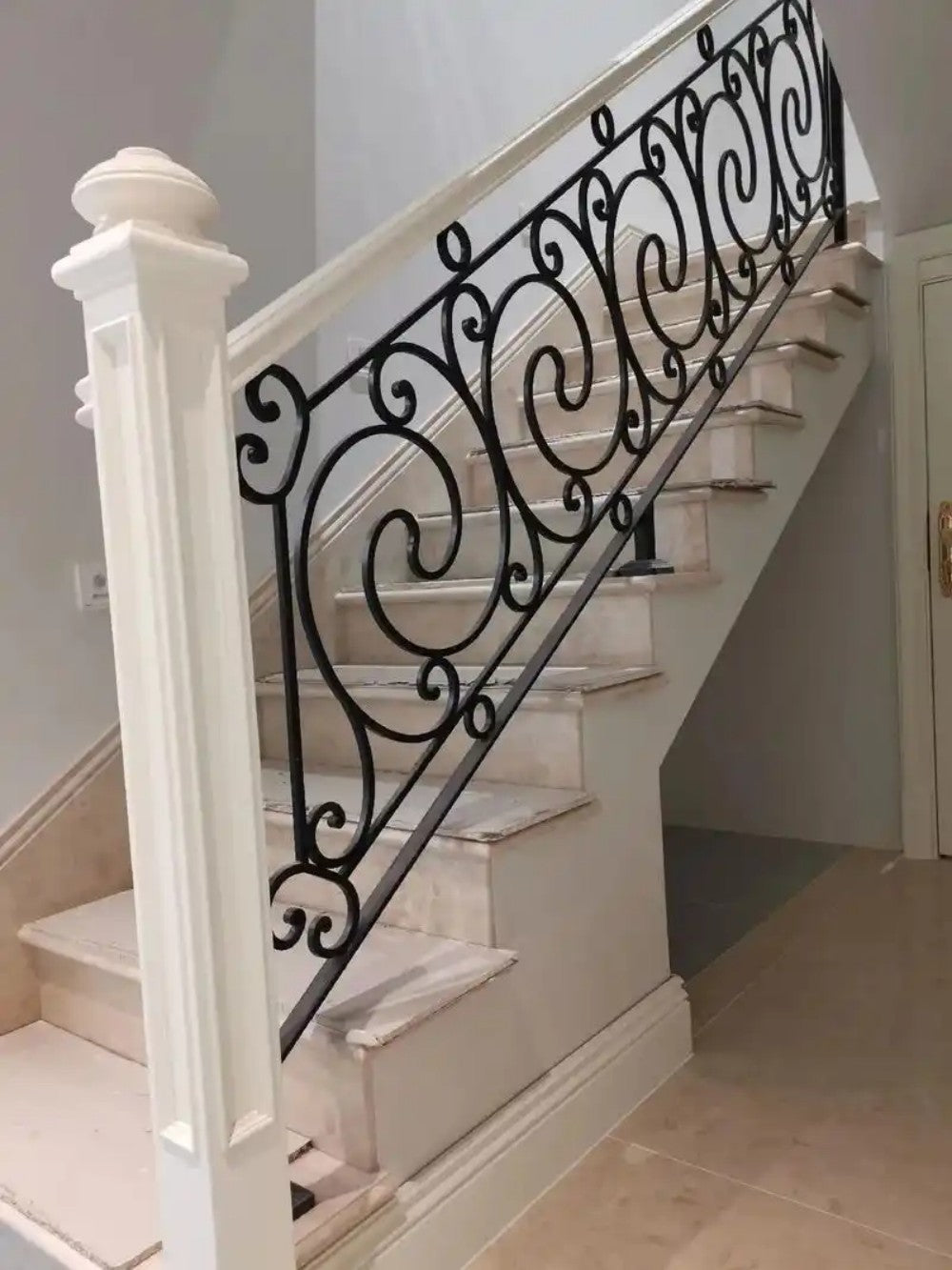 Heavy-Duty Weatherproof Home Iron Stair Handrail
