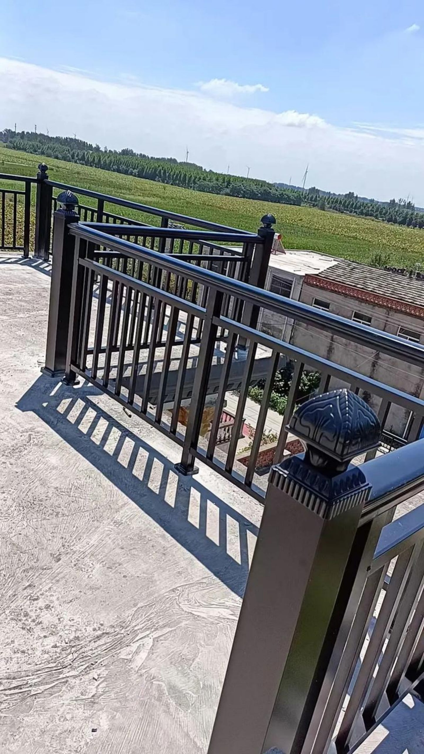 Customizable Classic Villa Iron Garden Fence