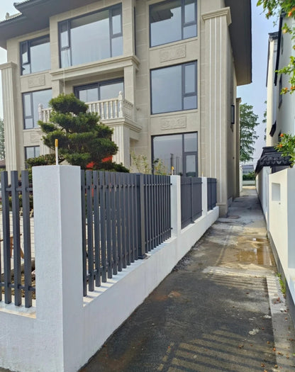 Sturdy Outdoor Courtyard Iron Garden Fence