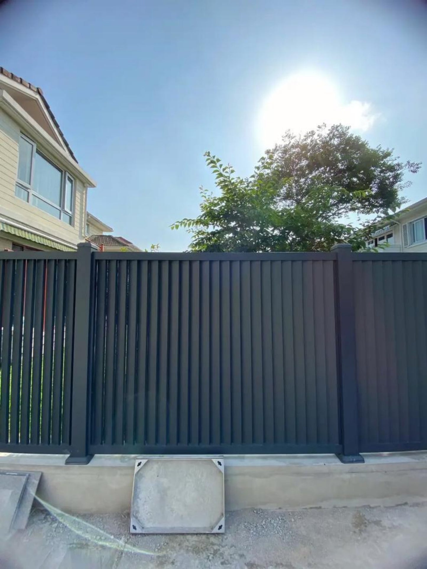 Heavy-Duty Anti-Scratch Stainless Steel Garden Fence