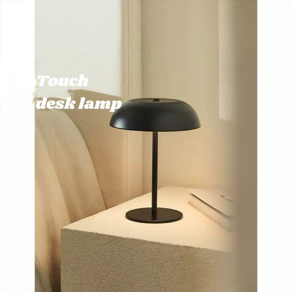 5V LED 3-Color Touch Table Lamp