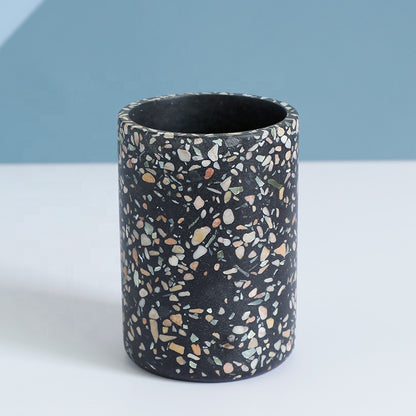 Набор аксессуаров для ванной комнаты с эффектом черного терраццо