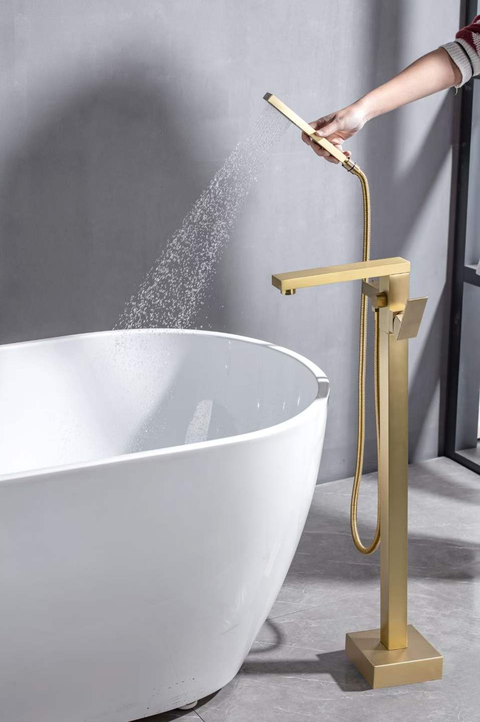 Modern Brushed Gold Floor-standing Bathtub Faucet 61001-G