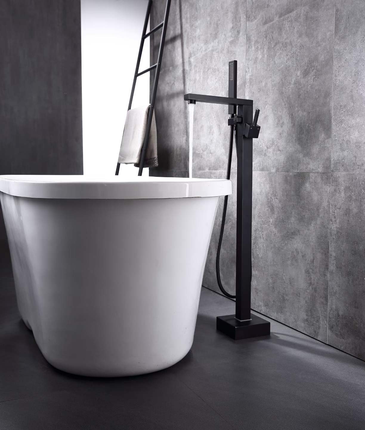 Floor-mounted Modern Bathtub Faucet 61001