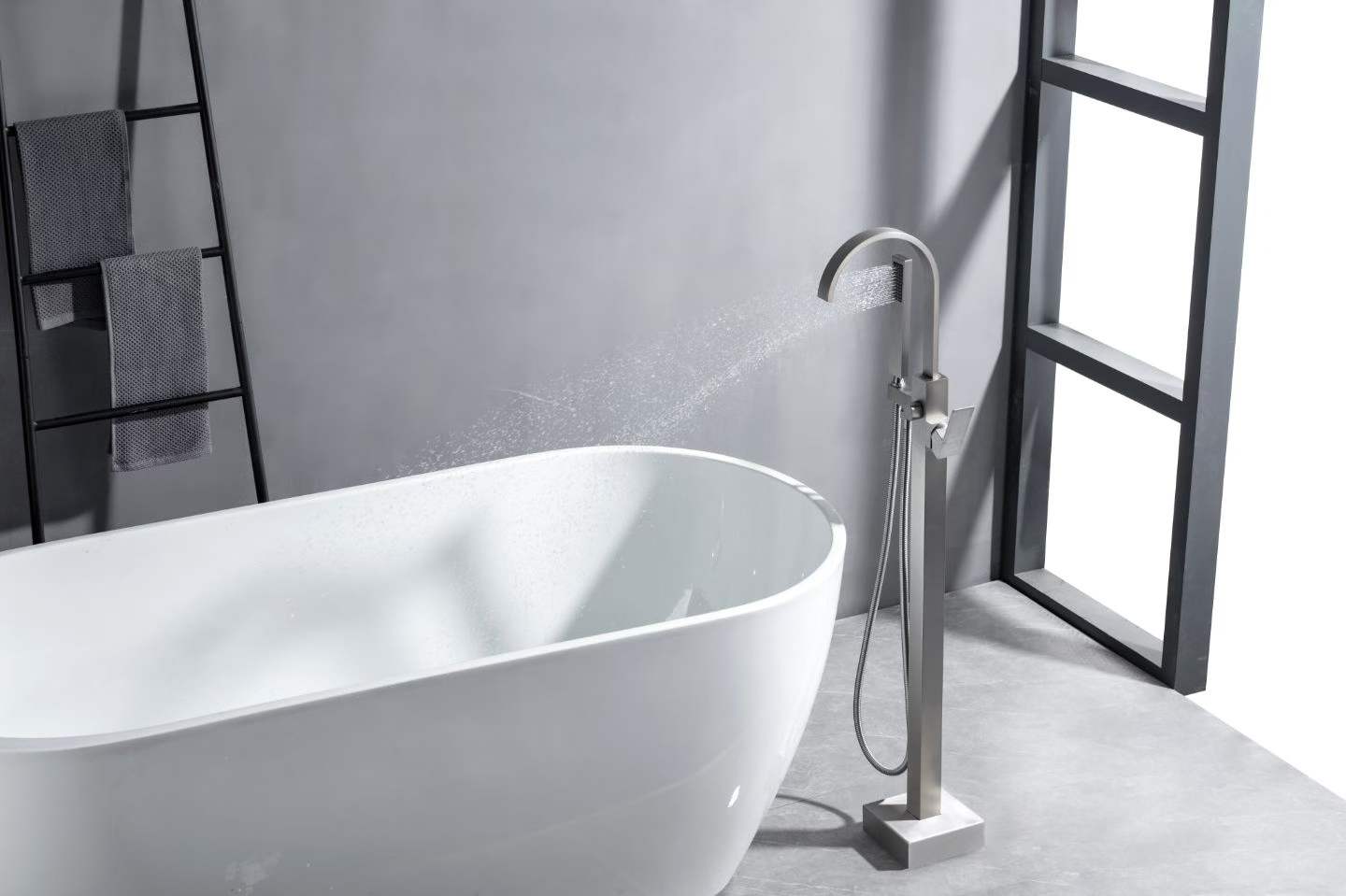 Multi-finish Modern Bathtub Faucet 61007