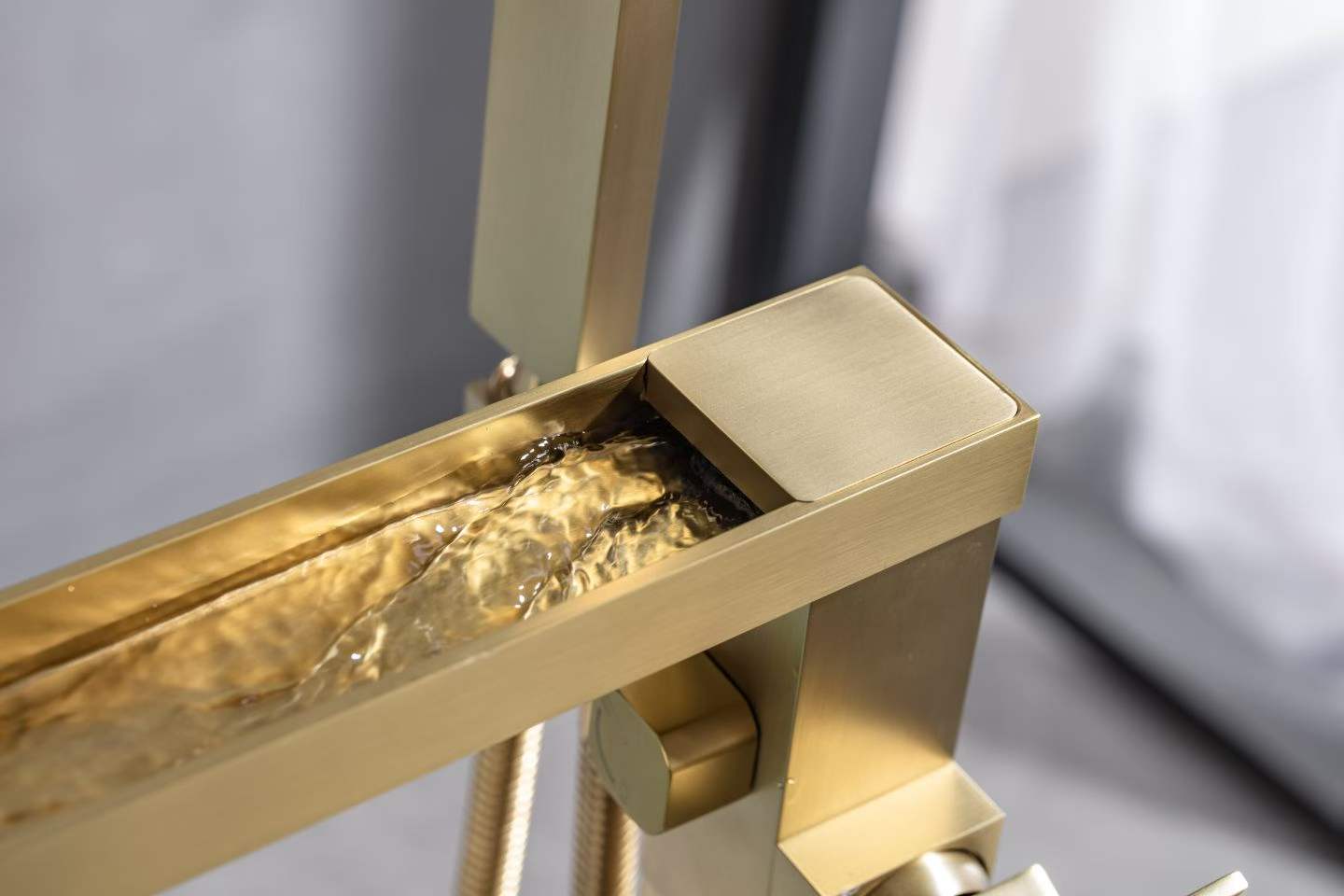 Elegant Brushed Gold Waterfall Bathtub Faucet 61010