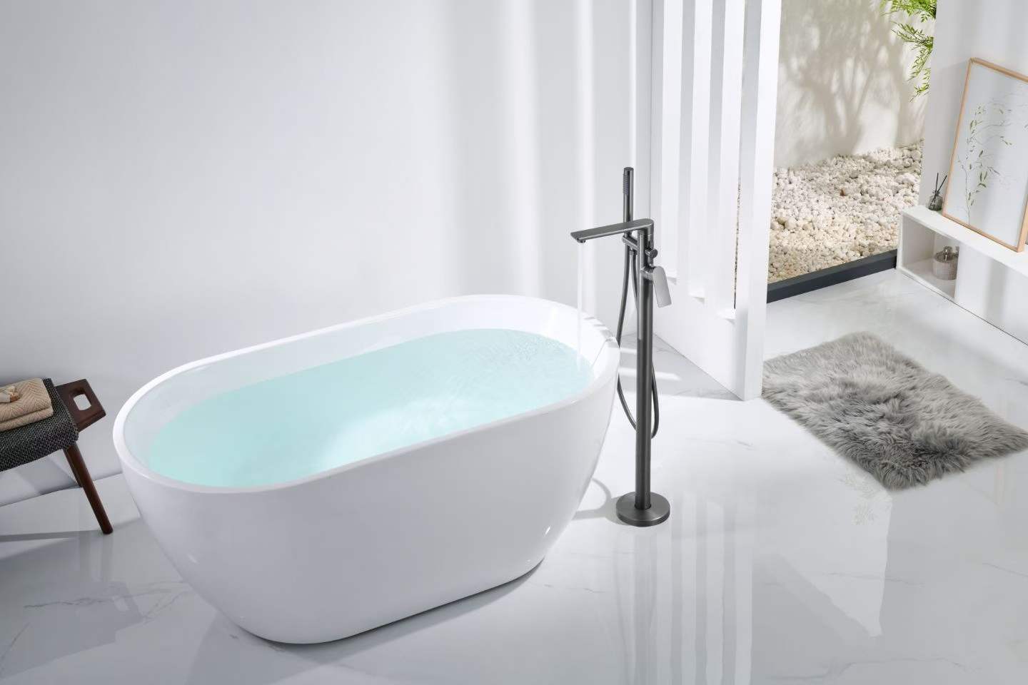 Elegant Smooth Control Bathtub Faucet 61011-12