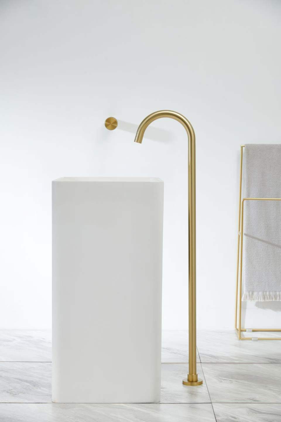Multi-color Bathroom Bathtub Faucet 61015