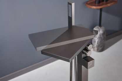 Durable Sleek Single Handle Bathtub Faucet 71002