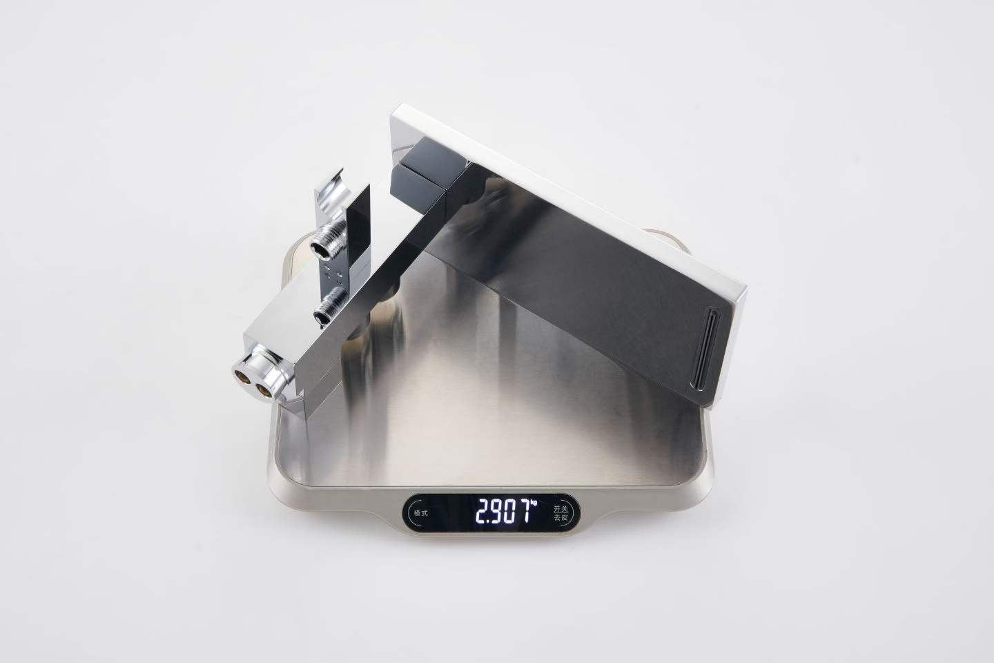 Modern Sturdy Easy Install Bathtub Faucet 71002