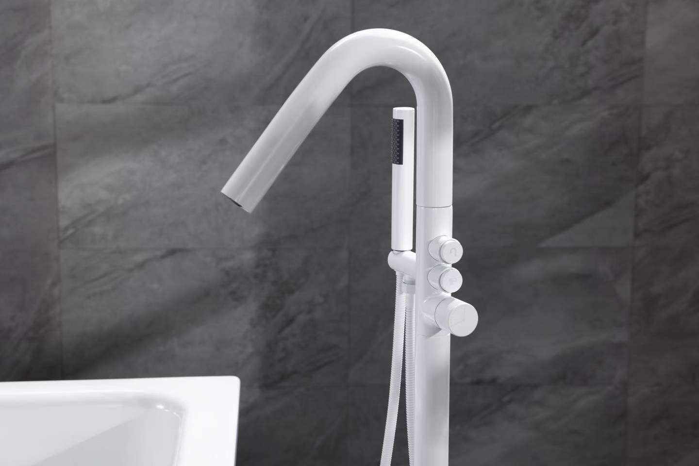 Premium White Copper Durable Bathtub Faucet 81009