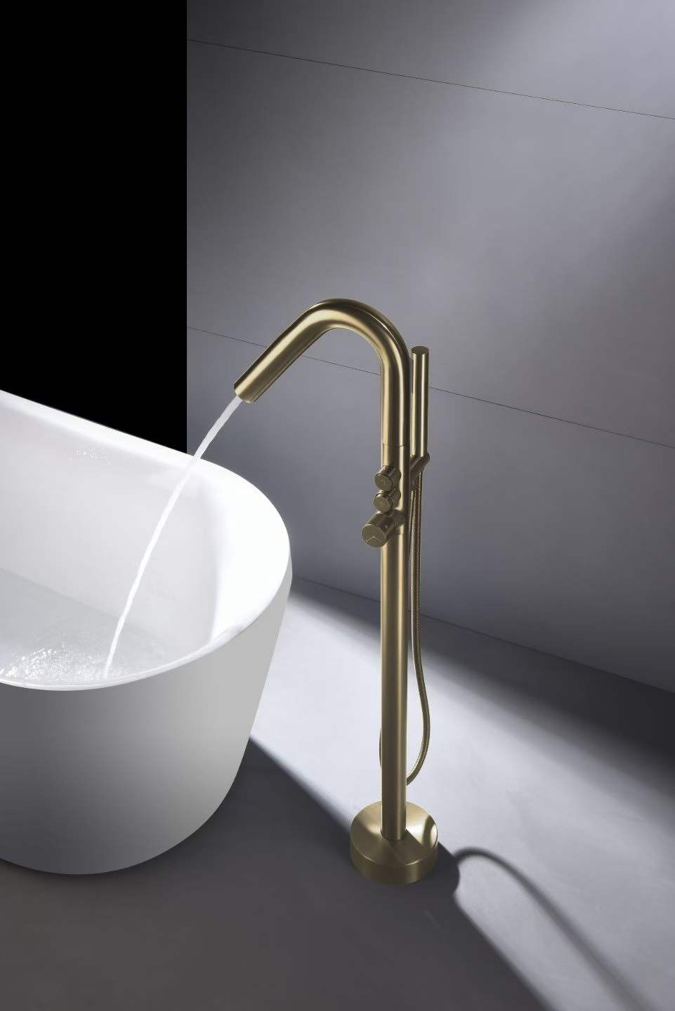 Floor-mounted Handwheel Brushed Gold Bathtub Faucet 81009