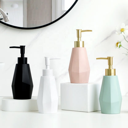 Бутылка-дозатор для жидкого мыла объемом 200 мл с ручным насосом