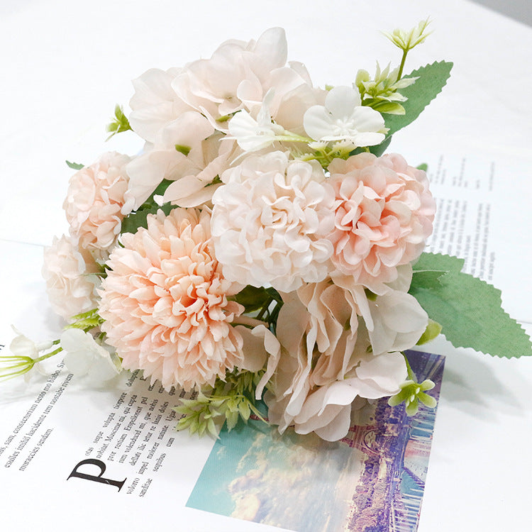 Букет из 5 шелковых цветов