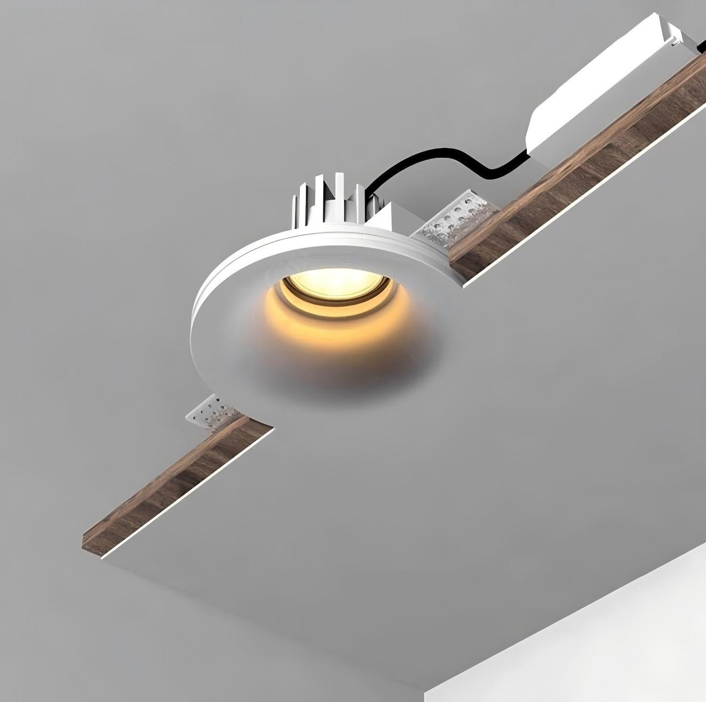 Антибликовый простой круглый или квадратный гипсовый светильник