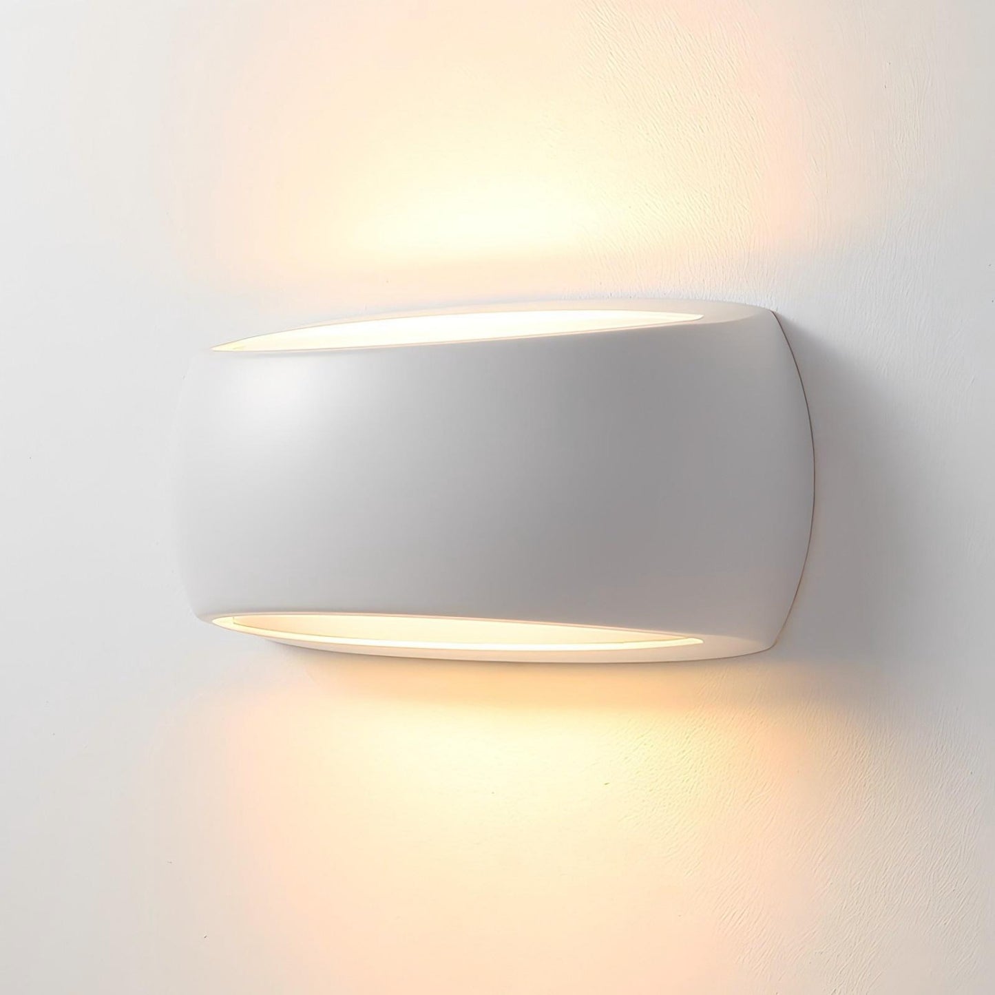 Красивый уникальный настенный светильник из гипса 