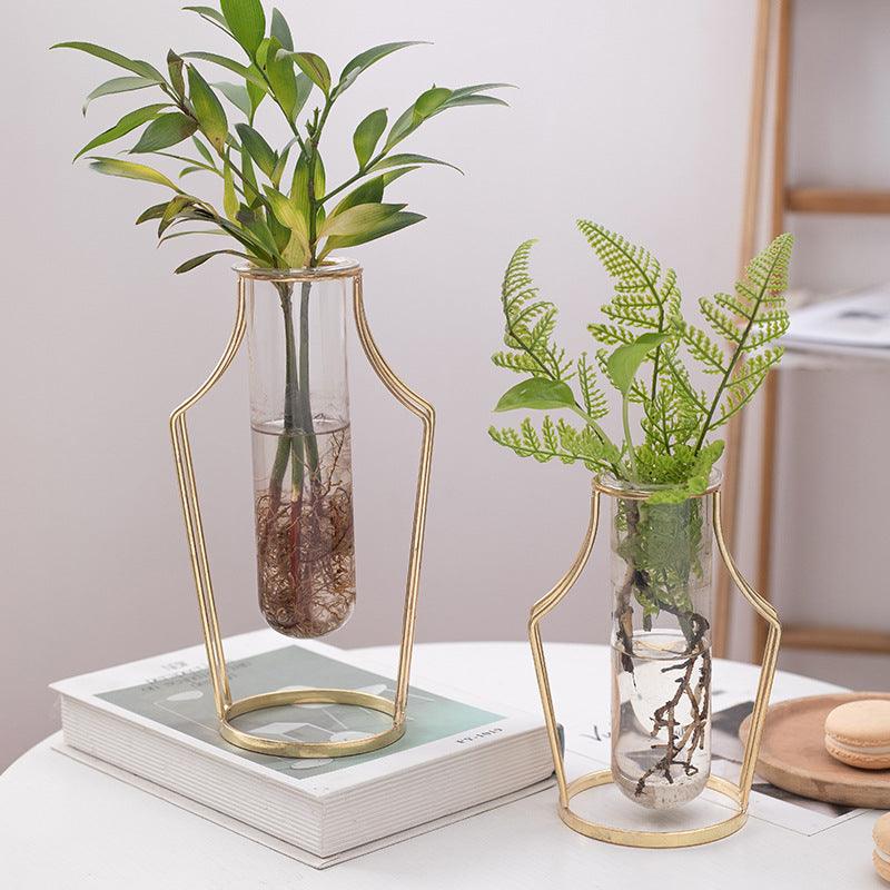 Ora Forĝita Vitra Vazo