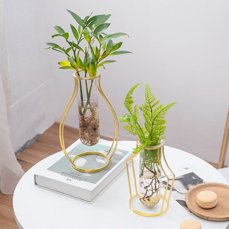 Ora Forĝita Vitra Vazo