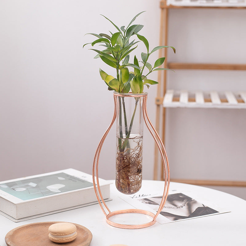 Ora Forĝita Vitra Vazo