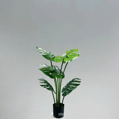 Растение в горшке из бамбука с имитацией черепахи