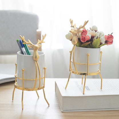 Креативная керамическая ваза с железным оленем