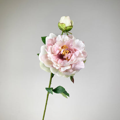 Имитация цветка пиона в гостиной