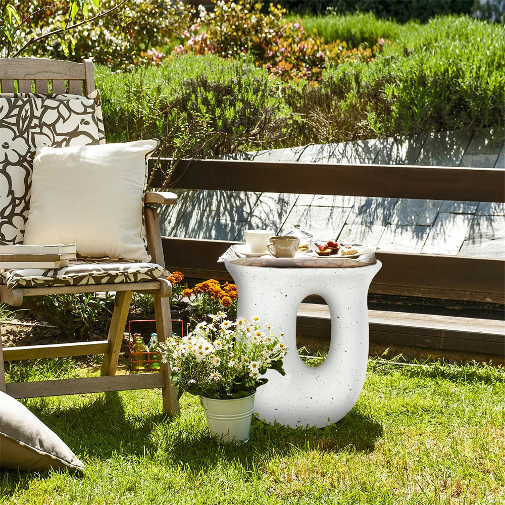 U-forma Konkreta Tablo por Salono