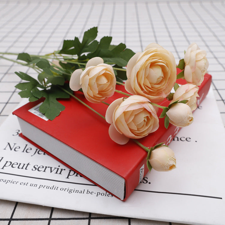 Beautiful Bloom Simulated Lulian Ornament with 4 Heads