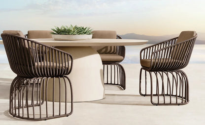 Круглый обеденный стол из бетона 