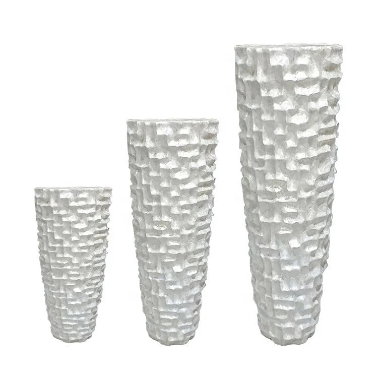 Декоративная уникальная ваза из ракушек в скандинавском стиле